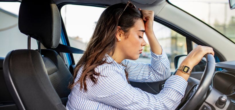 Conduire avec la migraine : signes et précautions Conduire avec la migraine : signes et précautions